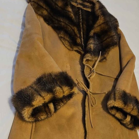 winter coat - Picture 3 of 3